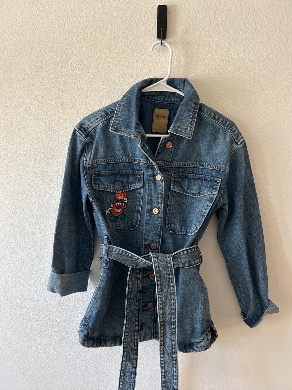 GAP Women's Medium Wash Denim Jacket with Belt and Mr. Potato Head